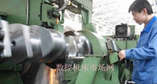大型曲軸磨床典型結構與加工工藝