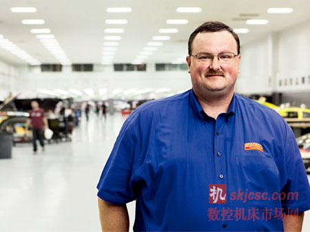 最佳合作伙伴 – 山特維克可樂滿助力Joe Gibbs車隊在2015搶占先機