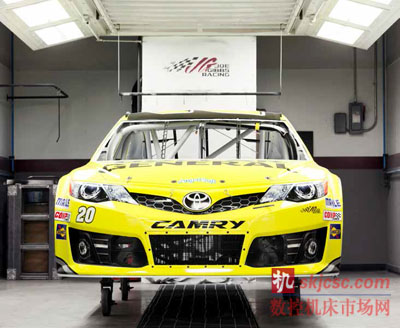 最佳合作伙伴 – 山特維克可樂滿助力Joe Gibbs車隊在2015搶占先機